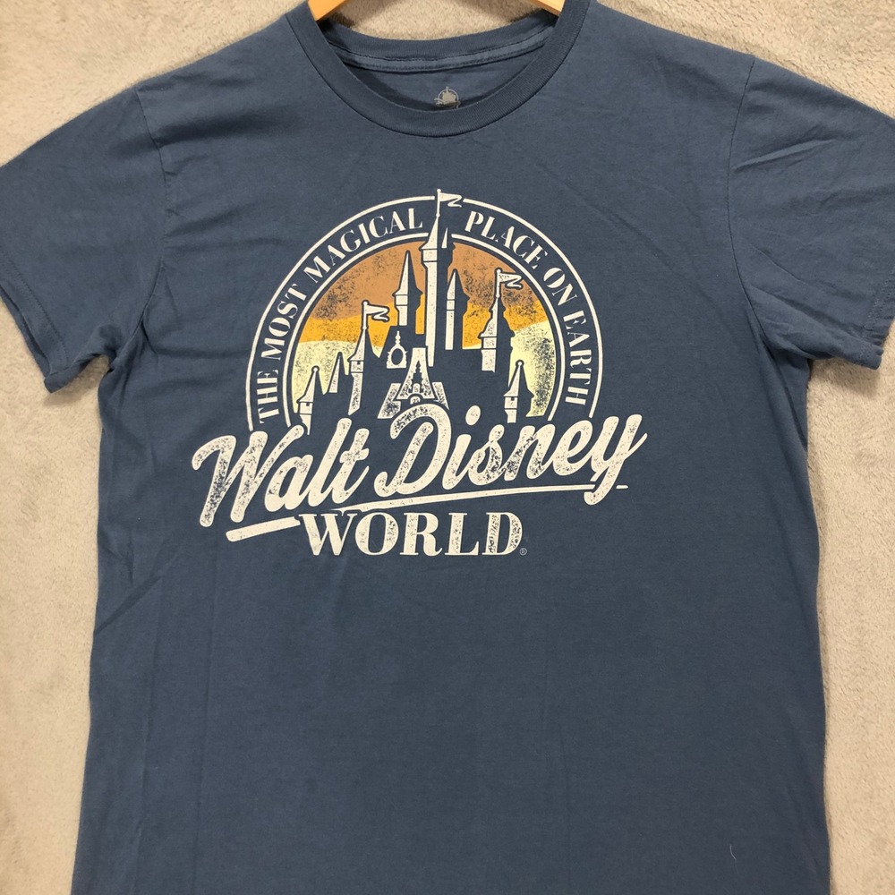 Walt Disney World T-Shirt‎ Magical Place on Earth Graphic Tee Size L